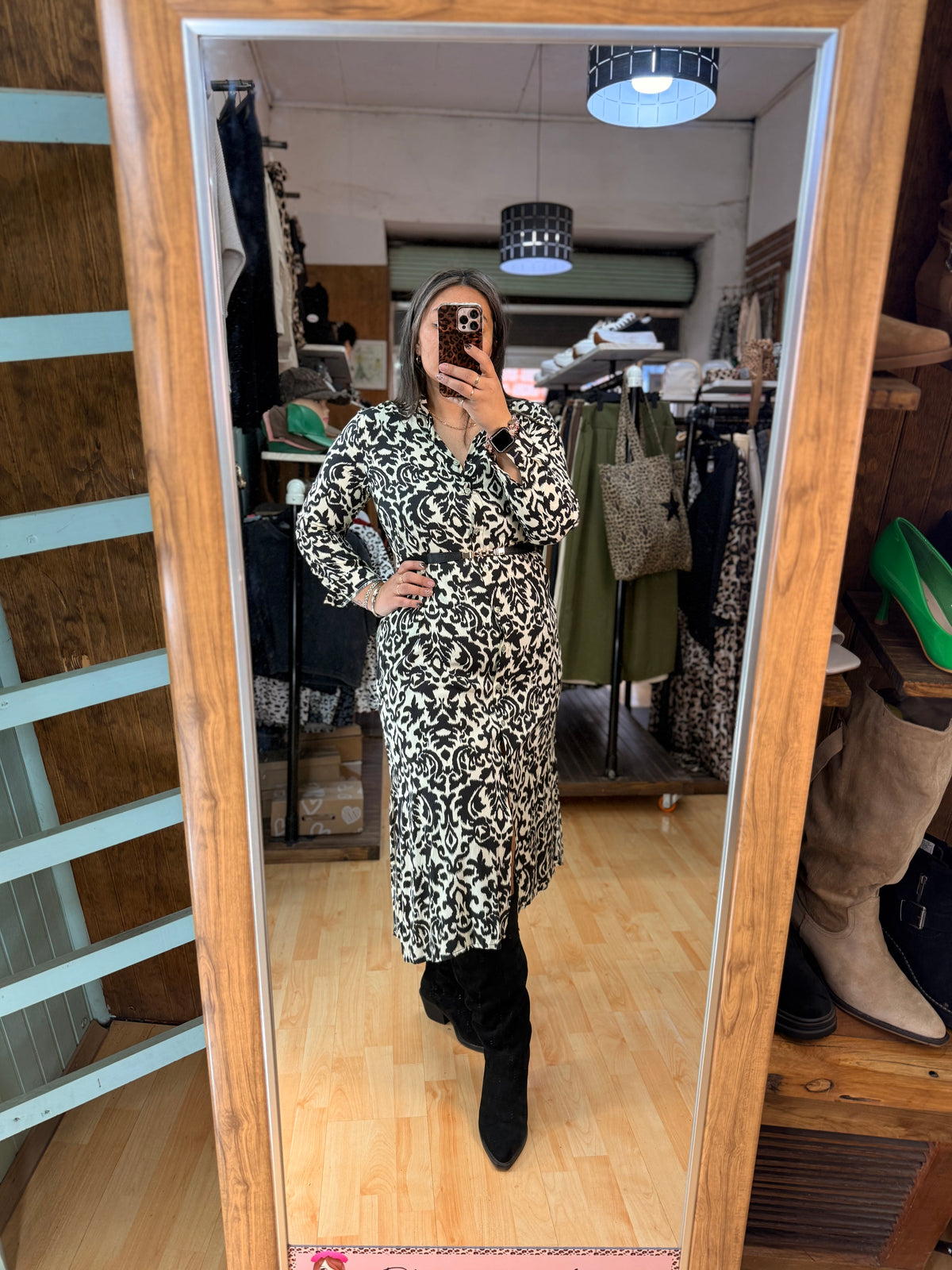 ✨ Vestido Camisero Estampado Barroco 🤍🖤
