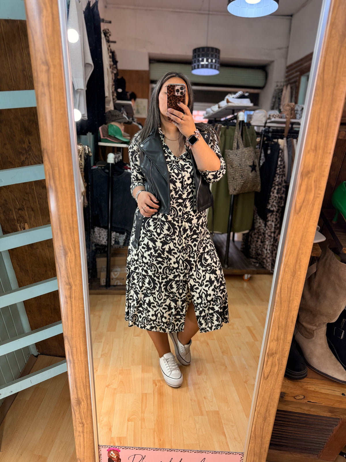 ✨ Vestido Camisero Estampado Barroco 🤍🖤