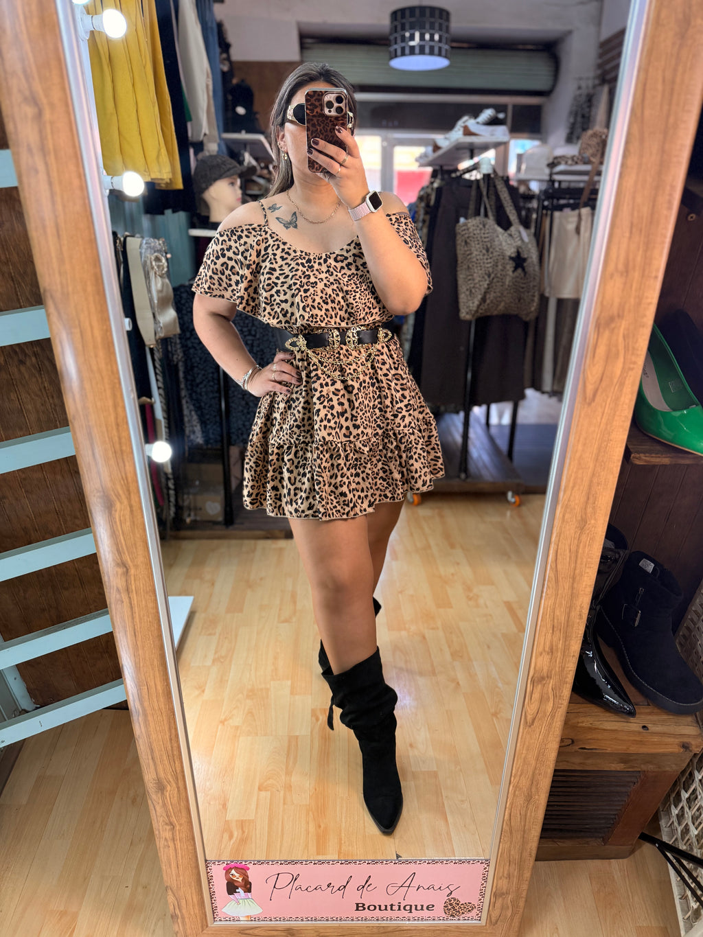 🤎Vestido Mini Animal Print con Hombros Descubiertos y Vuelos 🐆