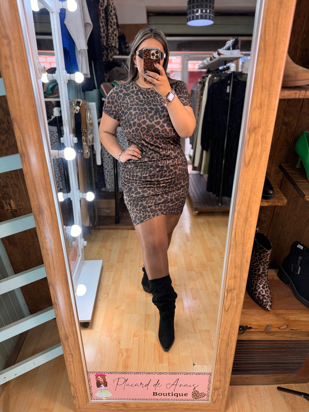 ✨ Vestido Animal Print con Drapeado al Costado