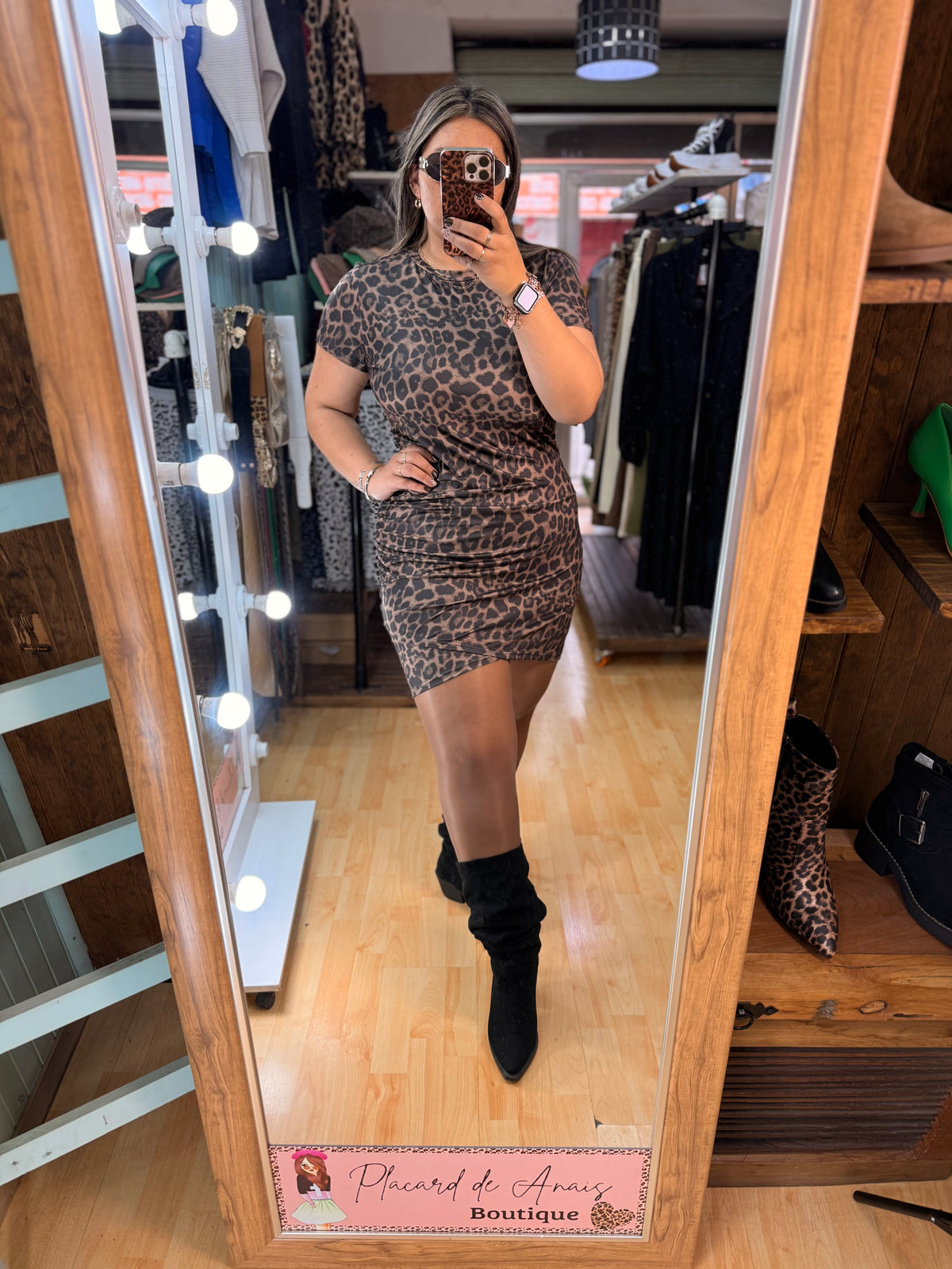 ✨ Vestido Animal Print con Drapeado al Costado
