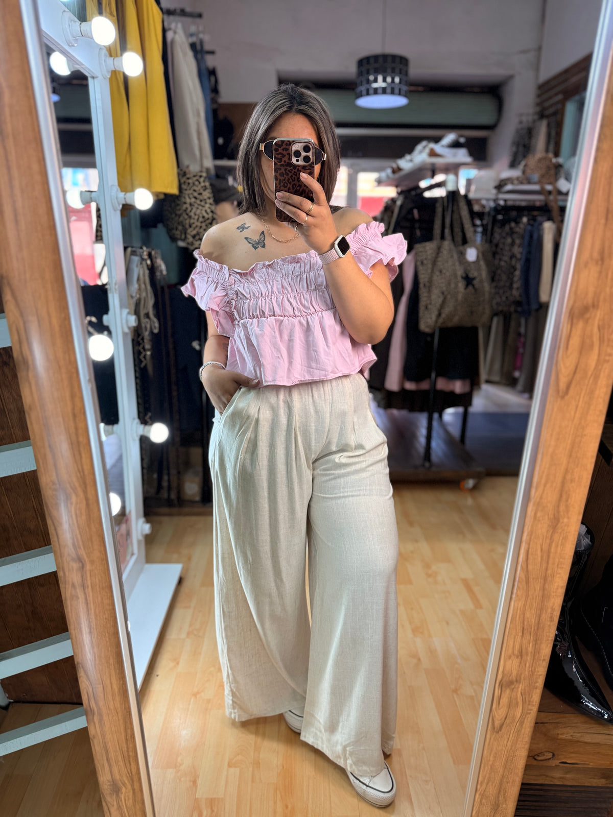 Blusa de mezclilla fina rosa con vuelos