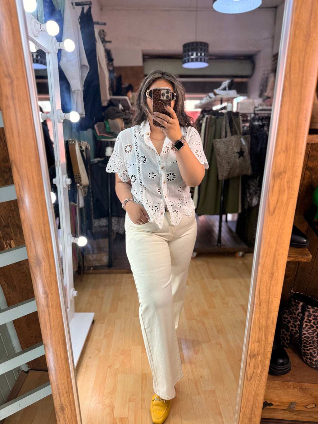 🤍Blusa Broderie Calada