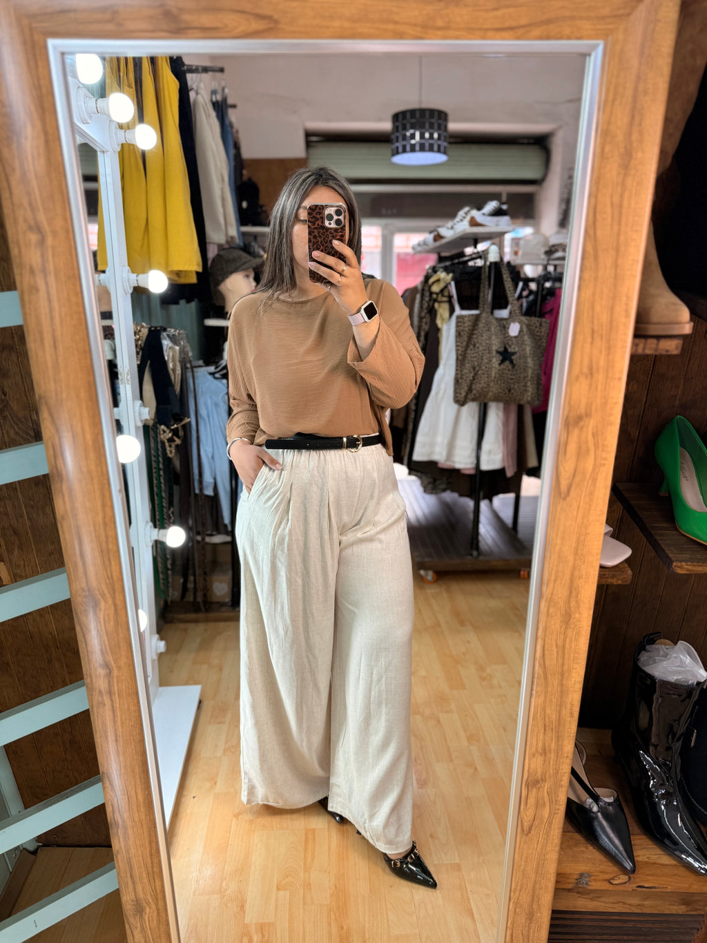 Blusa de textura tipo lino y calce holgado camell 🤎