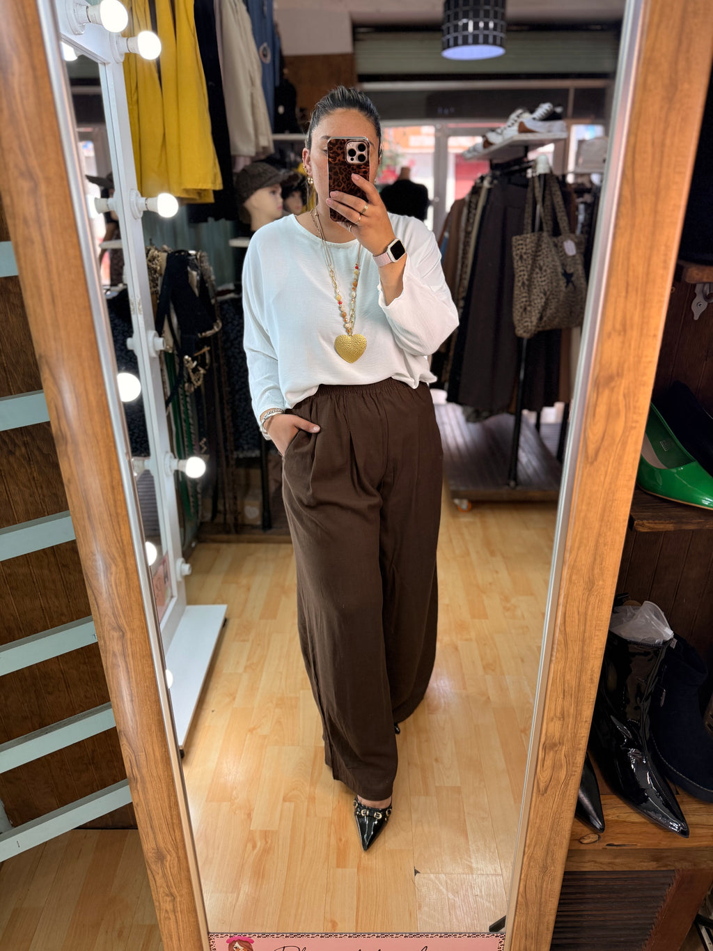 Pantalón de lino chocolate con pinzas delanteras