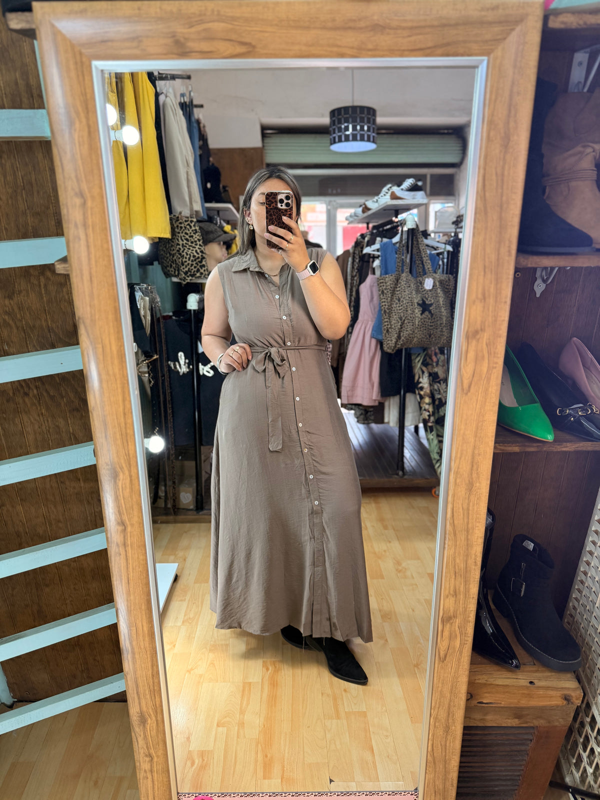 Vestido largo camisero taupe con lazo