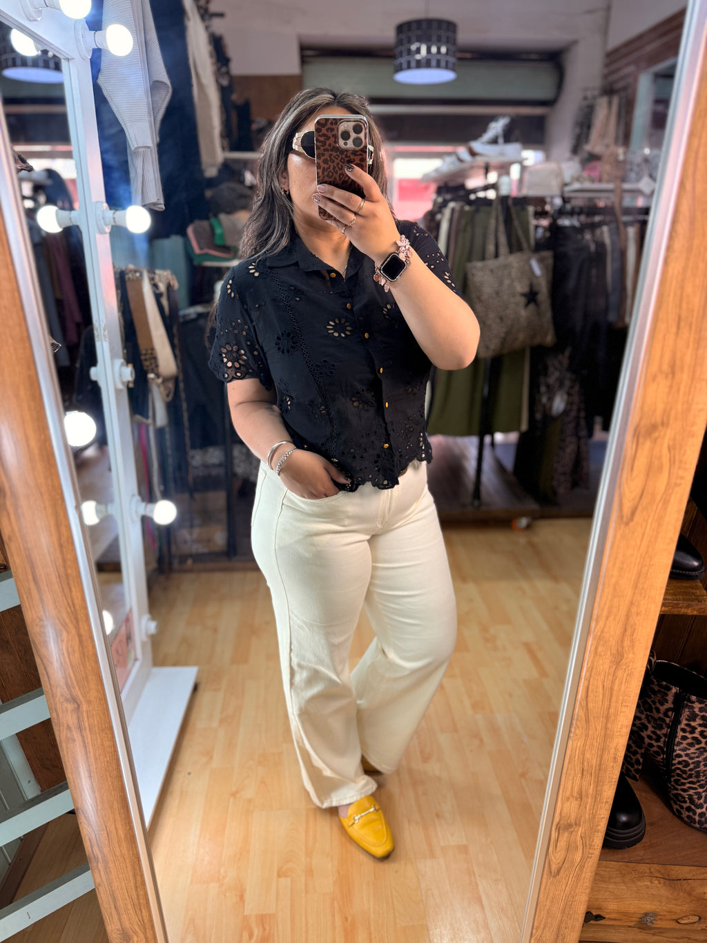 🖤 Blusa Broderie Calada