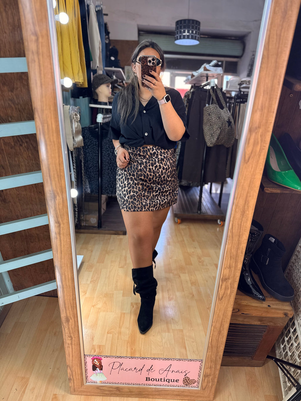 🤎 Minifalda Animal Print con Drapeado Lateral